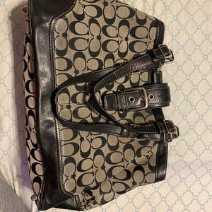 Signature coach large satchel